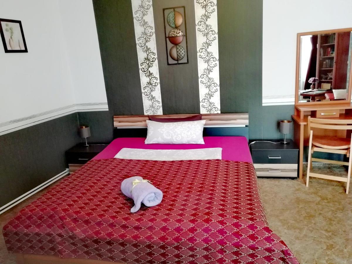 Grosse Wohnung Mit Terrasse Im Altstadtzentrum - Ferienwohnung Chiplakoff بلانكنبرغ المظهر الخارجي الصورة