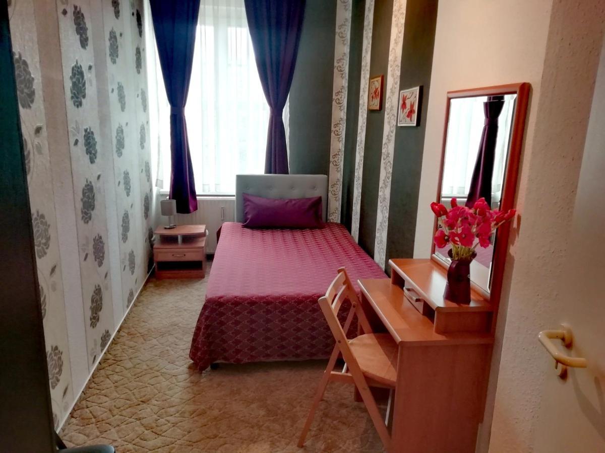 Grosse Wohnung Mit Terrasse Im Altstadtzentrum - Ferienwohnung Chiplakoff بلانكنبرغ المظهر الخارجي الصورة